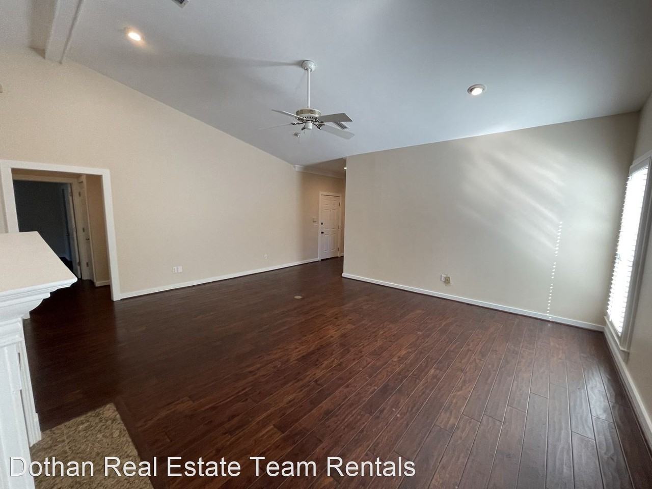 107 Muirfield Ln - Photo 3 of 18