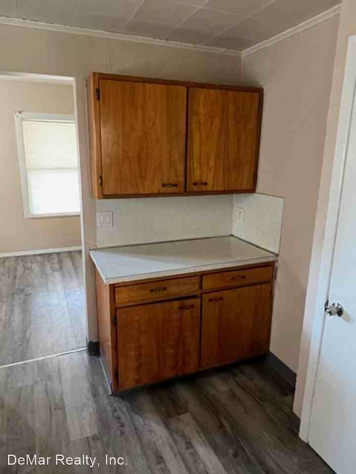 1716 Olson Ave - Photo 3 of 7