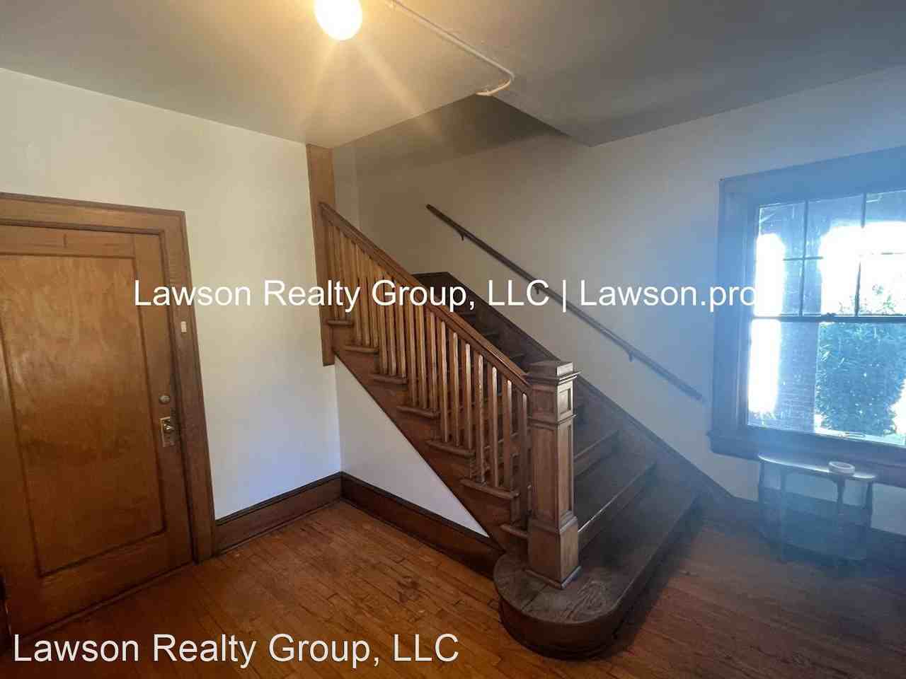 2523 Rosalind Ave - Photo 3 of 16