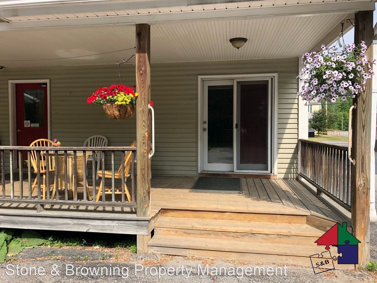 390 South Barre Rd - Photo 2 of 18