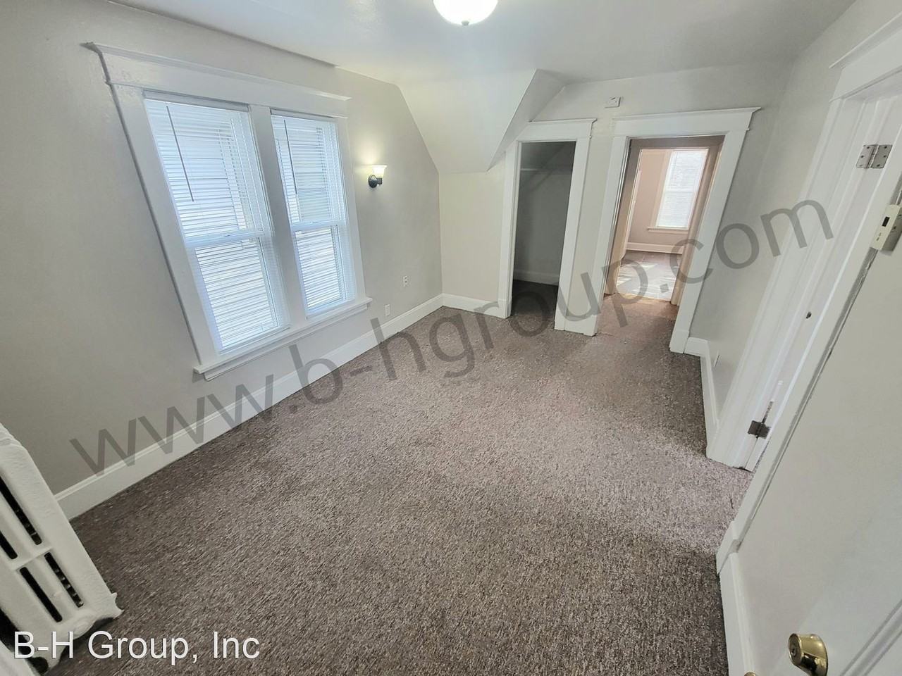 821 48th St - Photo 2 of 18
