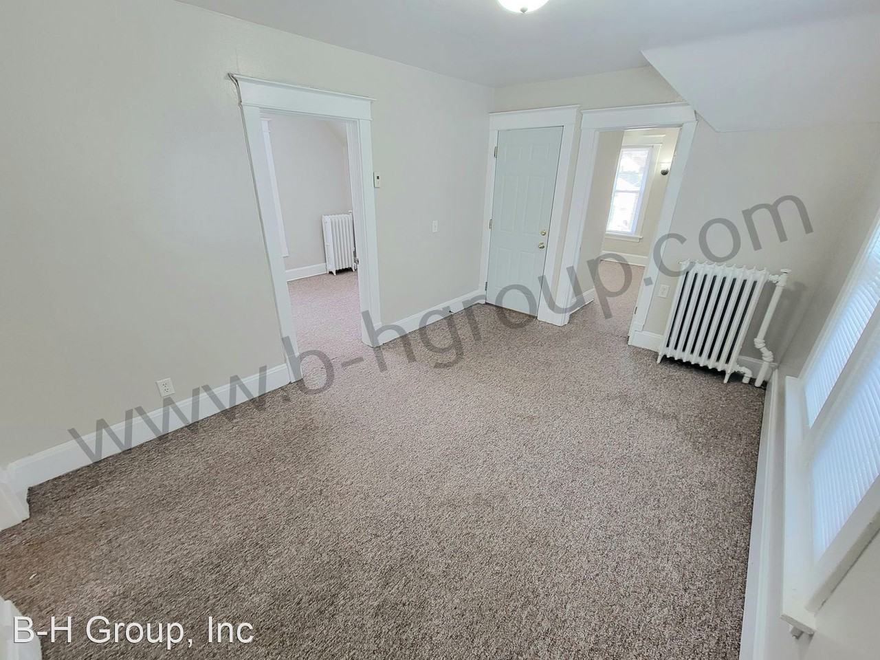 821 48th St - Photo 3 of 18