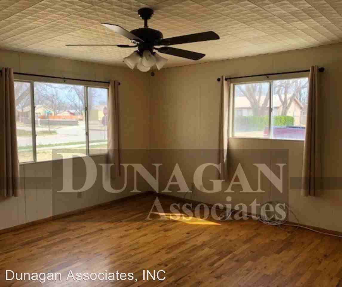 2001 Georgia St - Photo 3 of 12