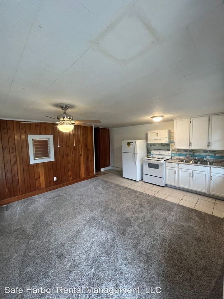 213 Third A & B Apartments in Oakland, Fort Walton Beach, FL 32548 Zumper