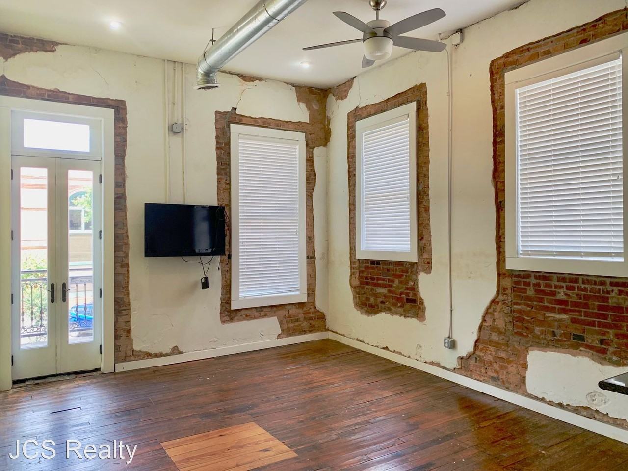 300 S Main St - Photo 2 of 7