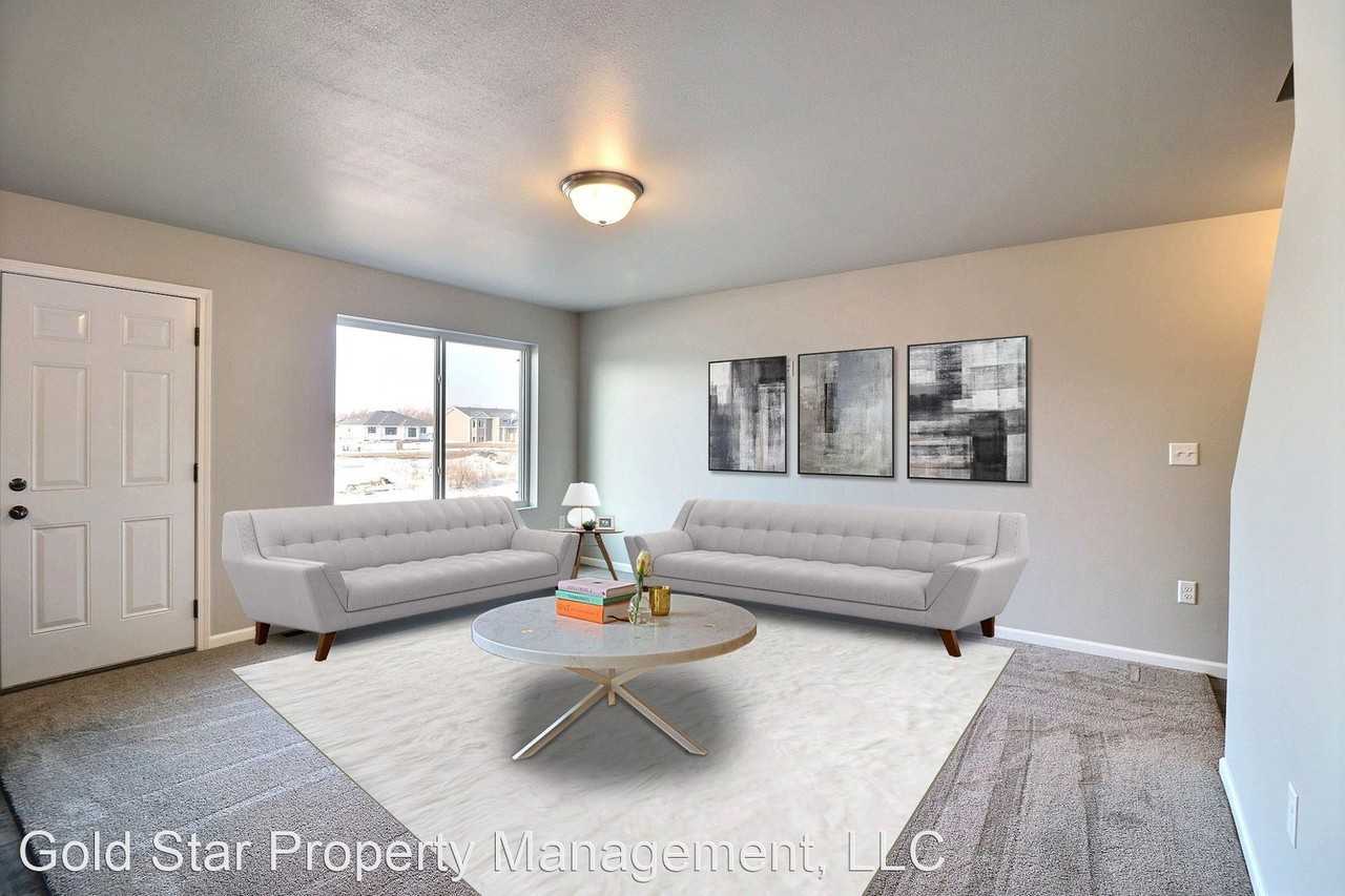 4442 Serenity Ct - Photo 3 of 6