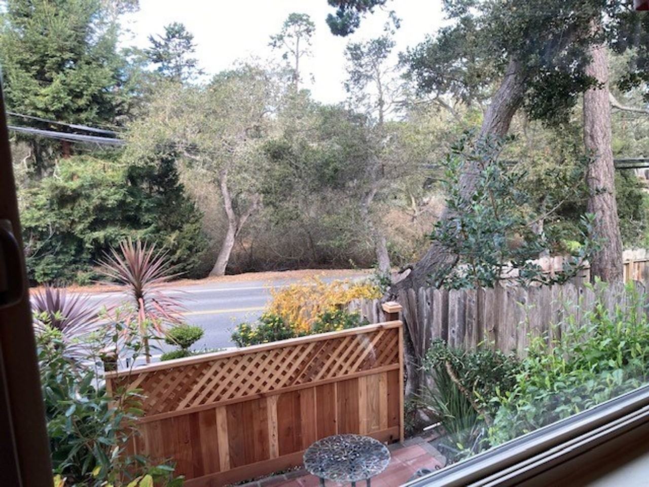 1221 Pacific St - Photo 3 of 10