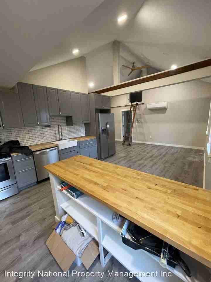 82 Fair Street - Photo 2 of 8