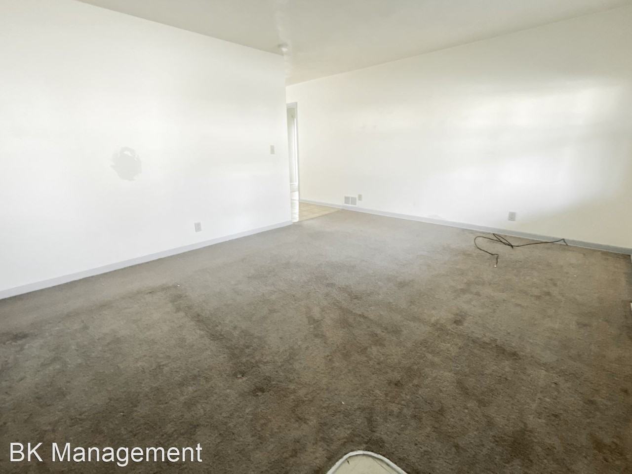 1009 Devon St - Photo 2 of 12