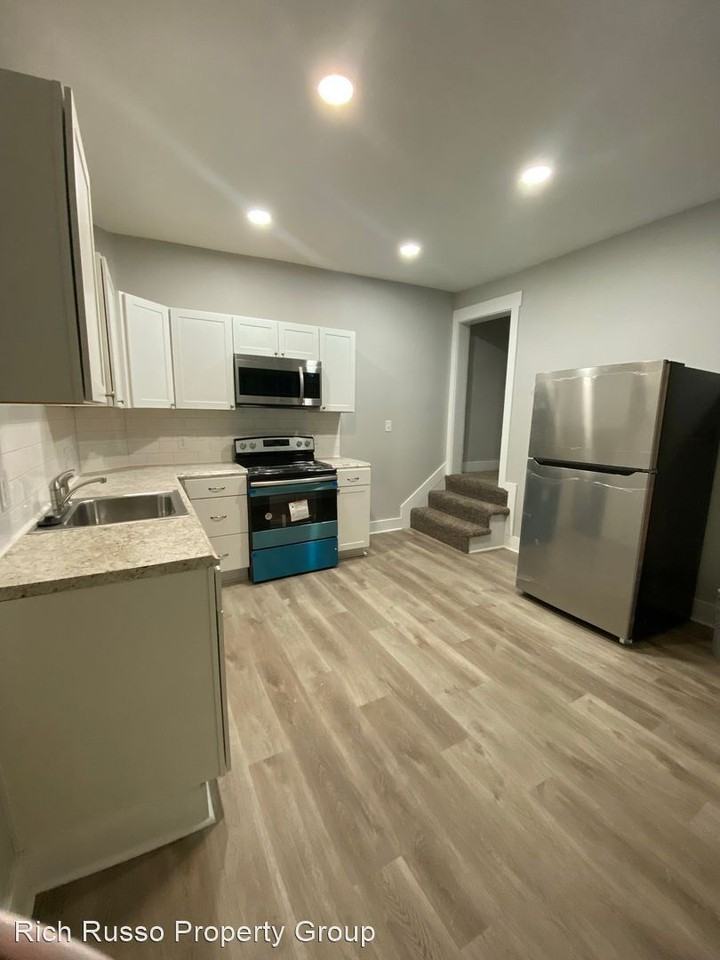 53-55 Guilford Ave - Photo 3 of 15