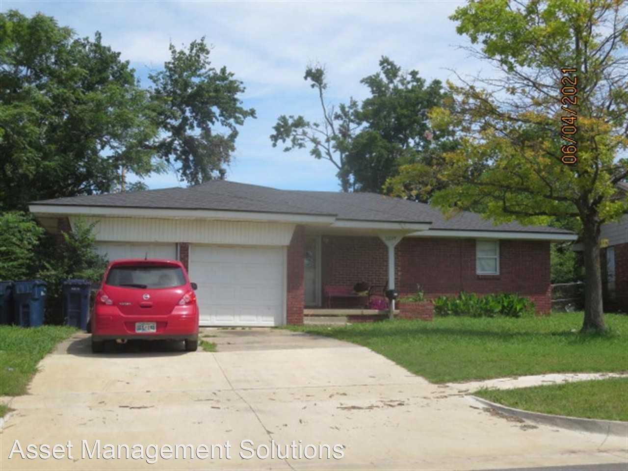 3009 Sw 55th St - Photo 2 of 18