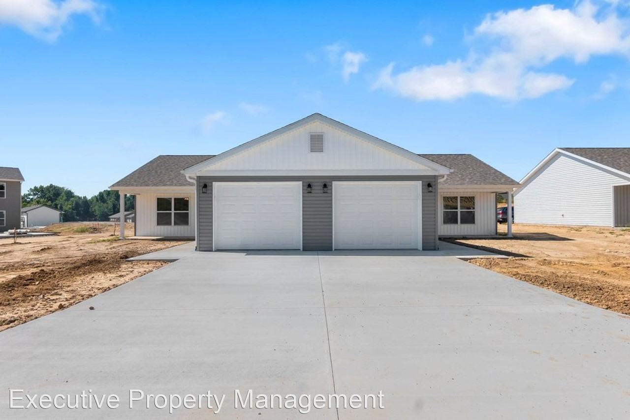 849/851 Highland Point Dr Apartments in Jackson, MO 63755 Zumper