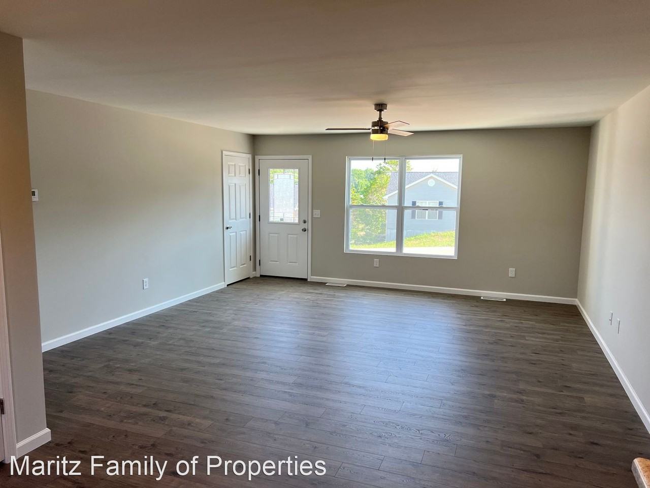 Single Family Houses - Photo 3 of 15