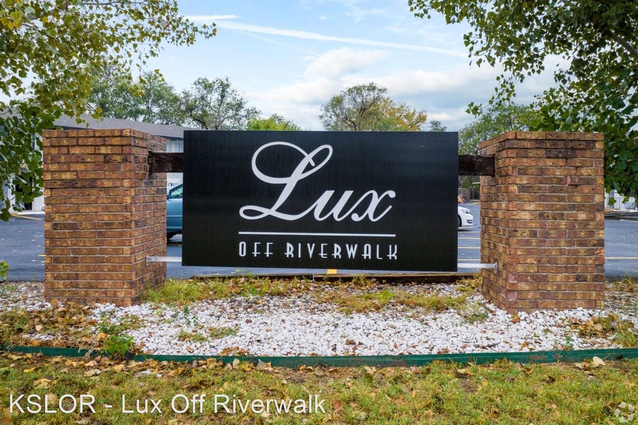 Lux Off Riverwalk - Photo 3 of 17