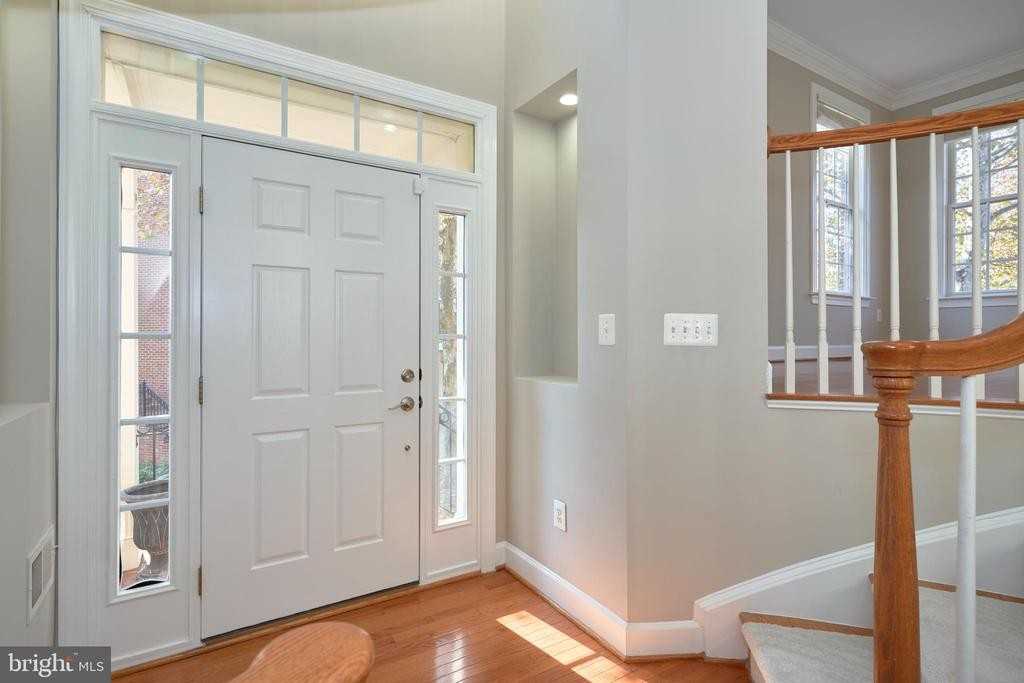 108 Herndon Mill Cir - Photo 2 of 39