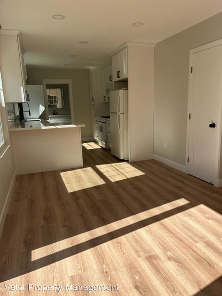 1900-1906 31st Street - Photo 3 of 25