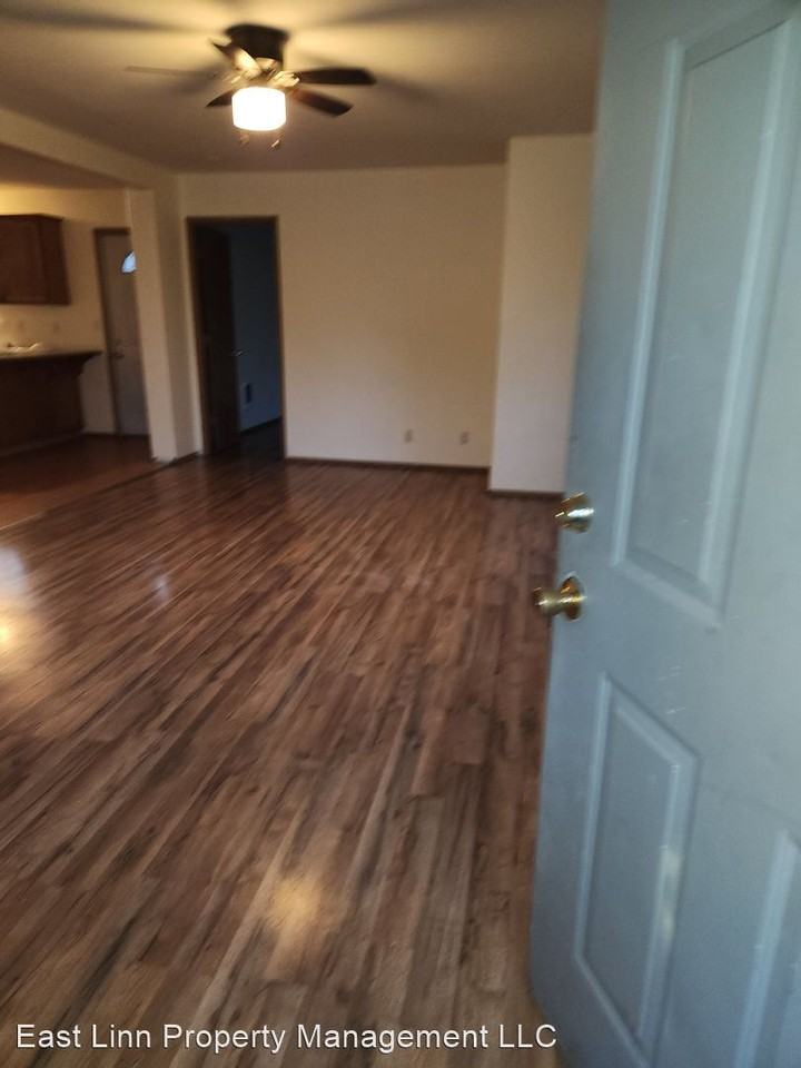 112 9th Ave - Photo 2 of 17