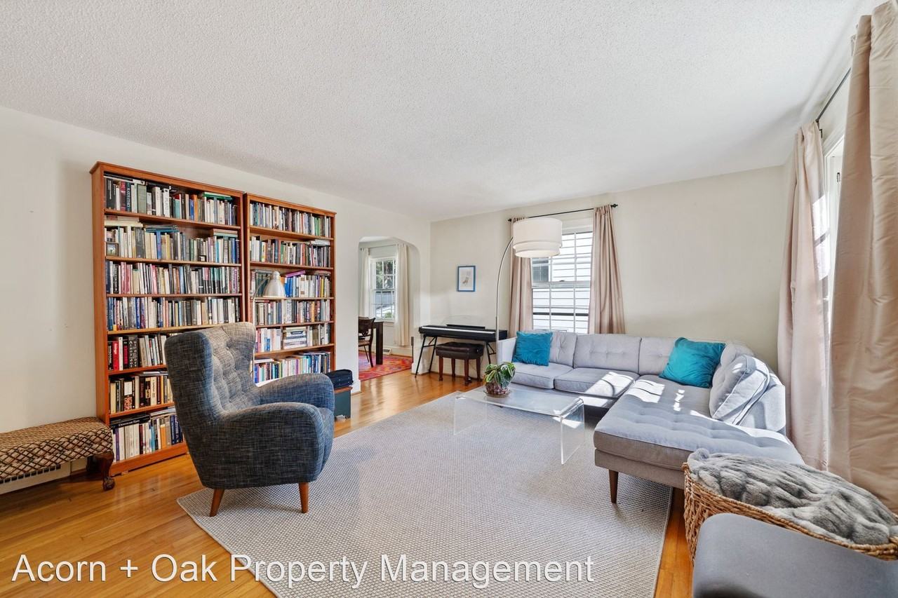 2120 Pershing St - Photo 3 of 15