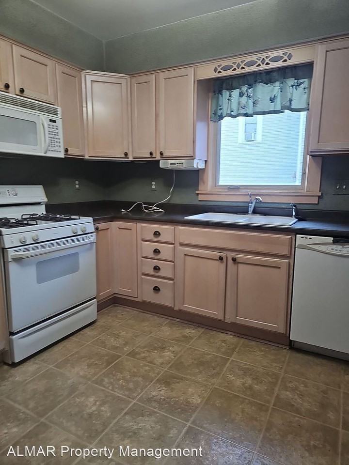 636 Wallace Ave - Photo 2 of 6