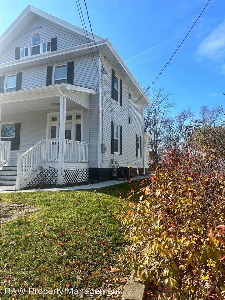 227 Washington Ave - Photo 3 of 37