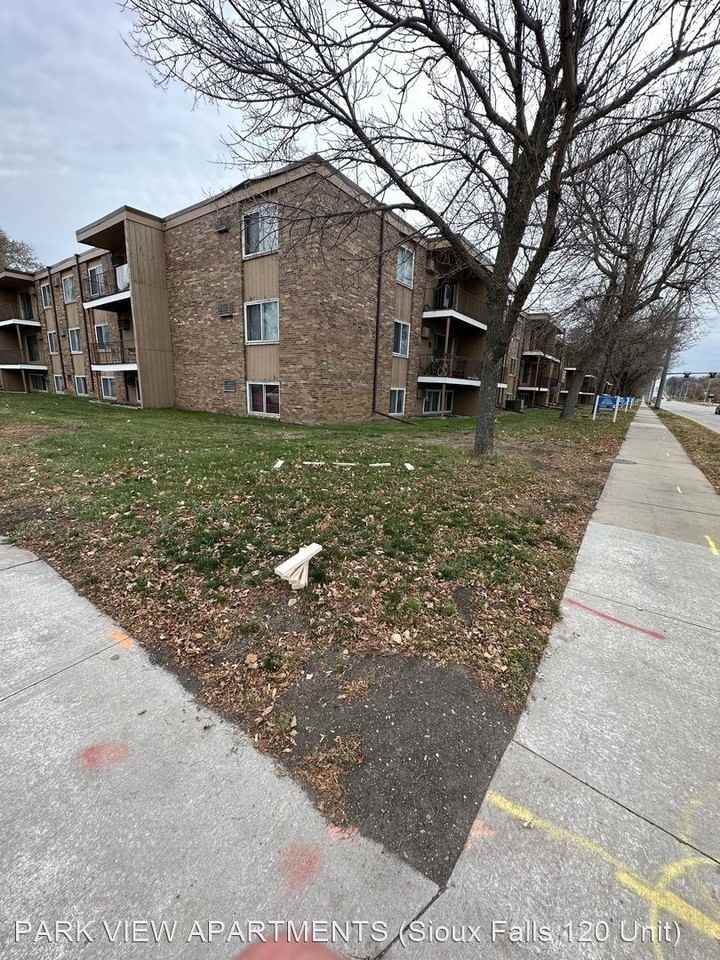 500 S Kiwanis Ave 600 S Kiwanis Ave - Photo 3 of 33