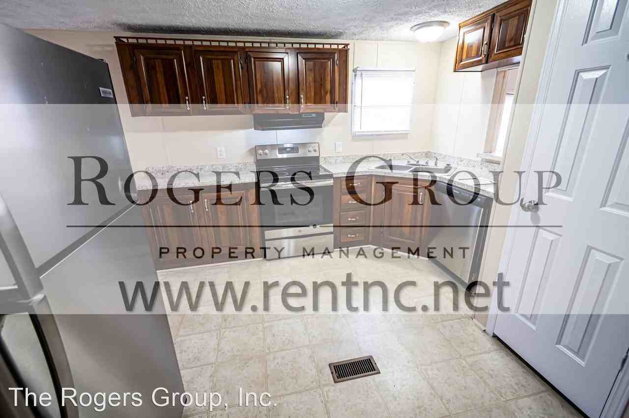 379 Foster Rd - Photo 2 of 11