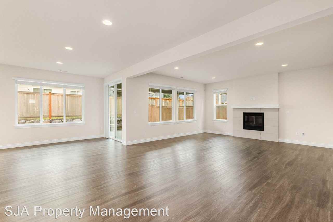 12442 Ne 152nd St - Photo 2 of 27