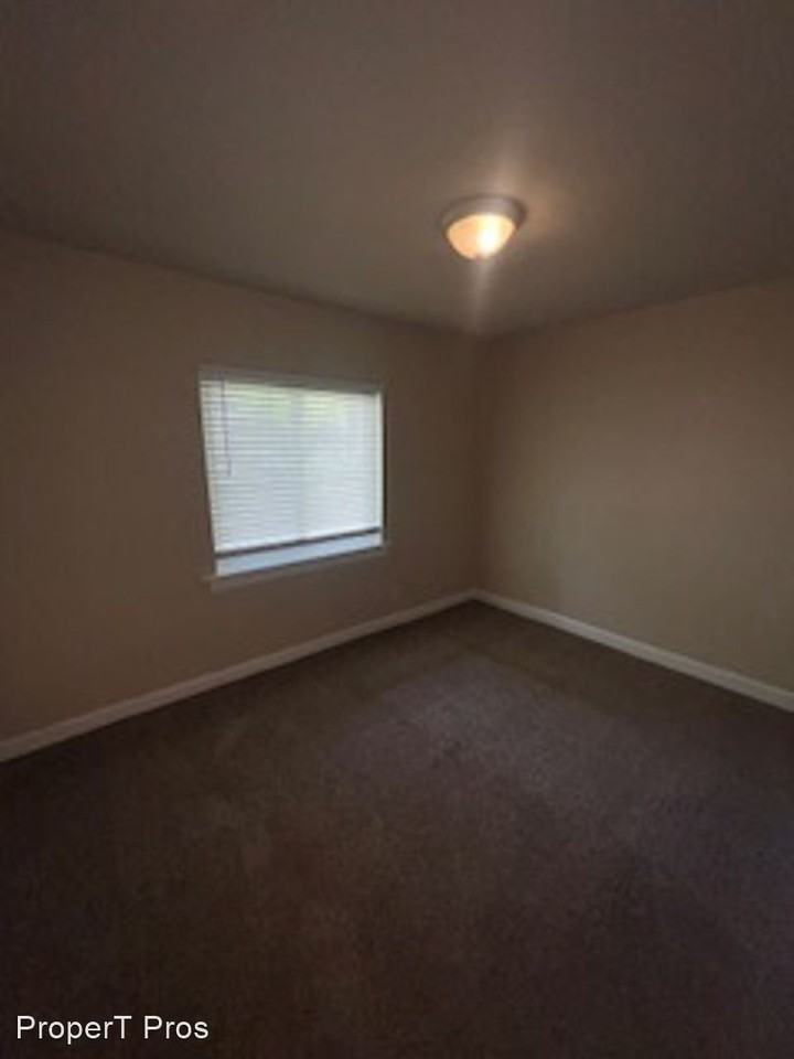 1500 S. Harlan Ave. #B Evansville, IN 47714 - Photo 3 of 7