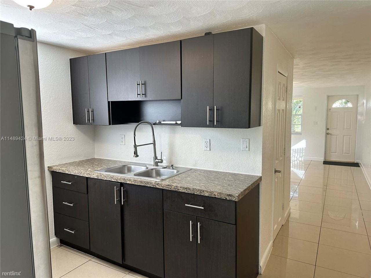 6128 Sw 21st St #6128 - Photo 2 of 16