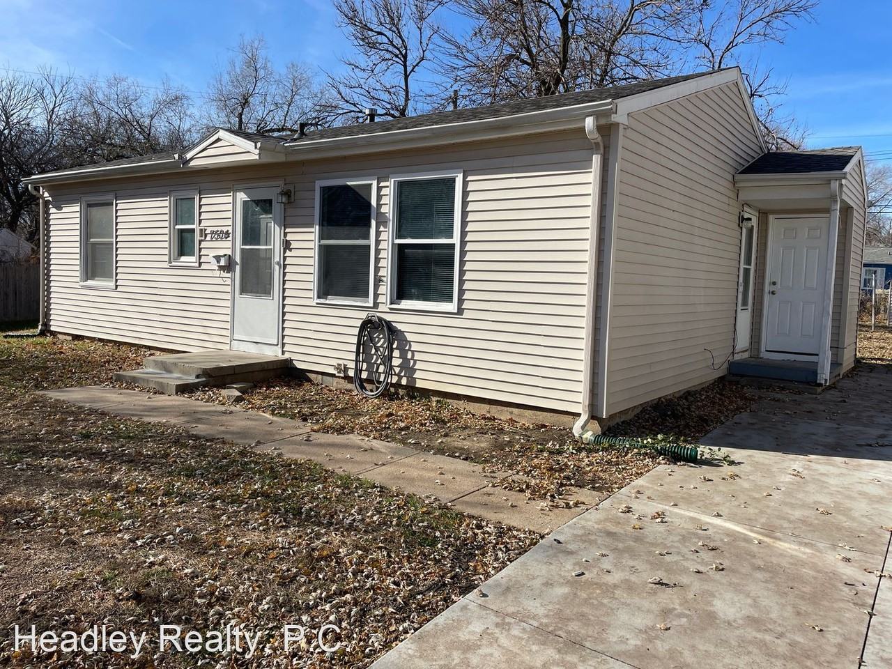 7504 Diane Ct - Photo 2 of 12