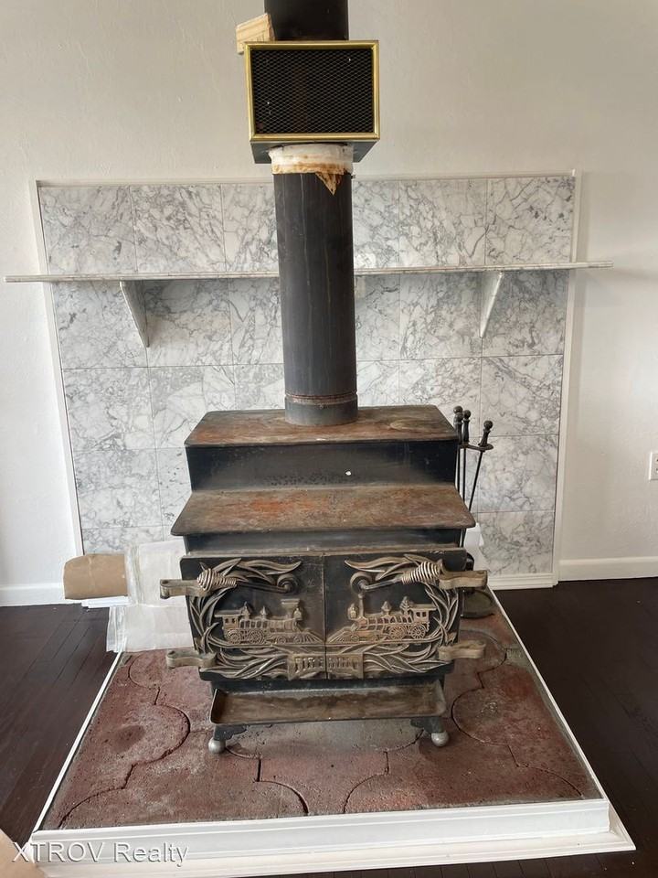 507 S Chestnut St - Photo 2 of 15