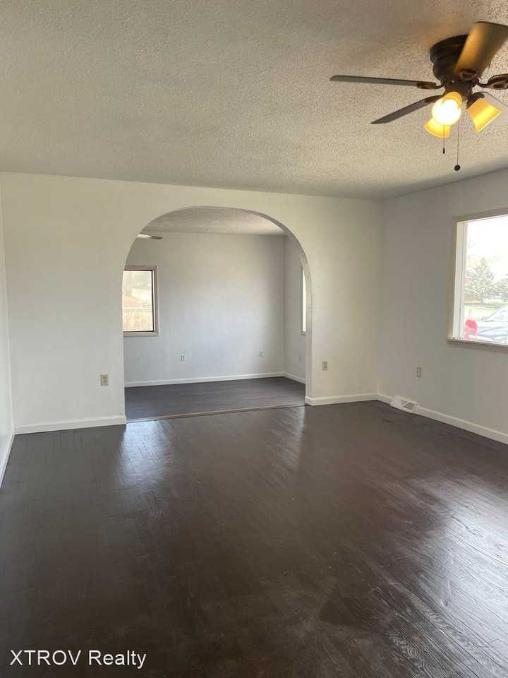 507 S Chestnut St - Photo 3 of 15