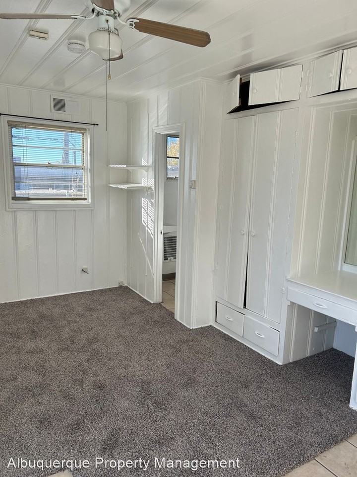 1208 Dr. MLK 1208 Dr. Martin Luther King Jr. - Photo 2 of 3