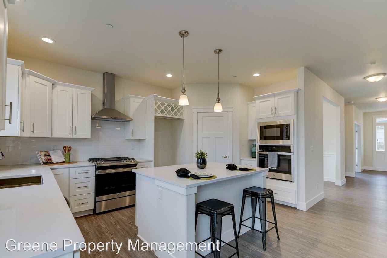 2403 79th Ave Se - Photo 2 of 15
