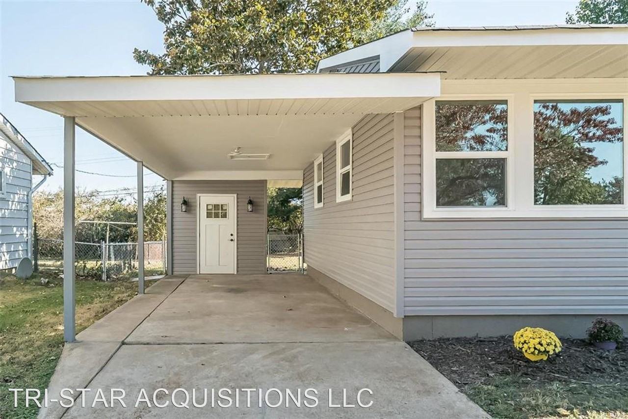 11352 Revere Ln - Photo 3 of 32