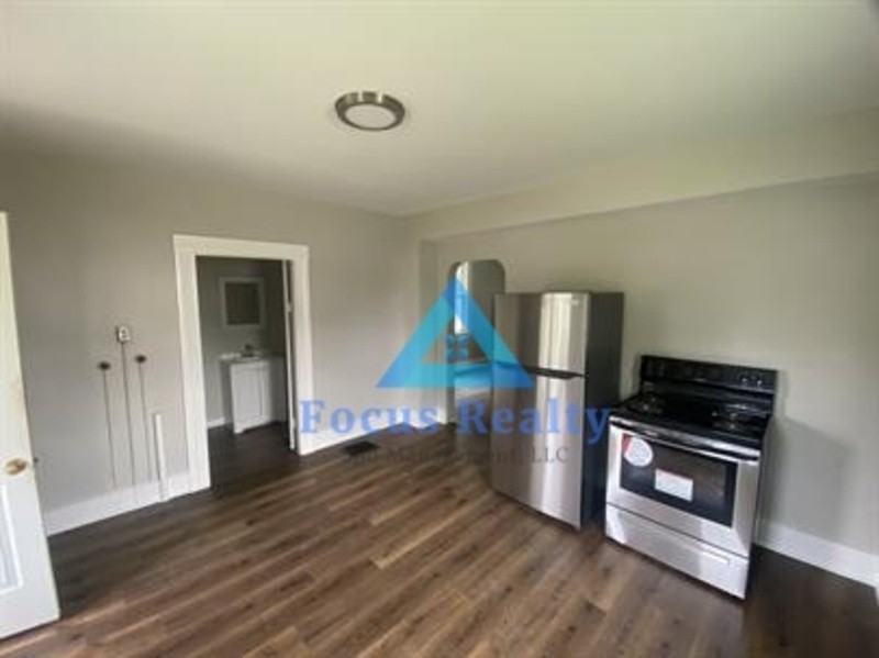 338 Harrison Ave - Photo 3 of 8
