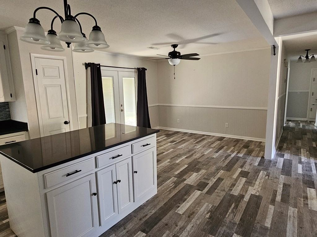 900 Circleview Dr - Photo 3 of 5