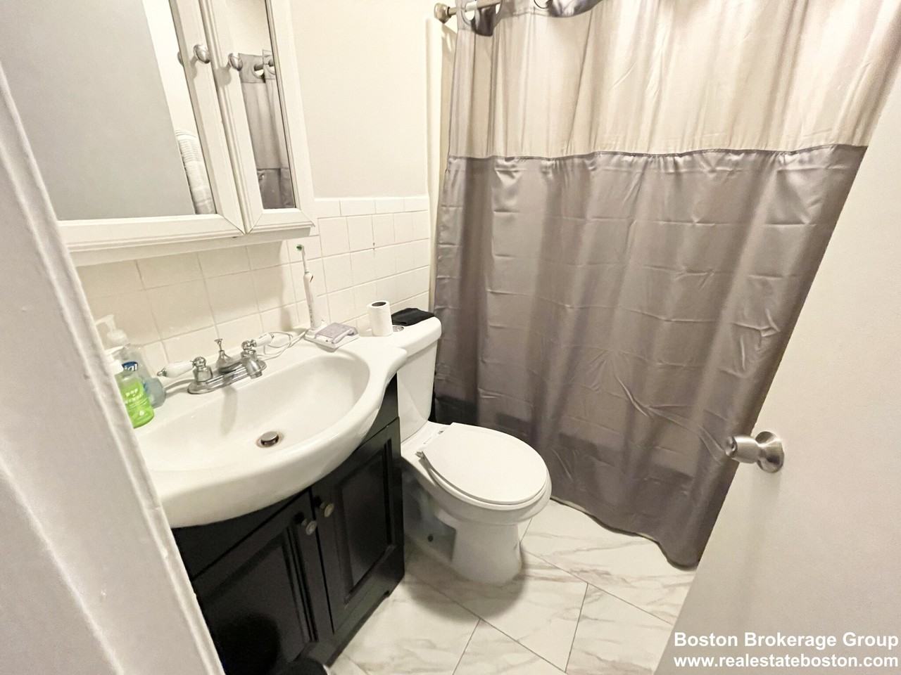 93 Hammond St #5 - Photo 5 of 6