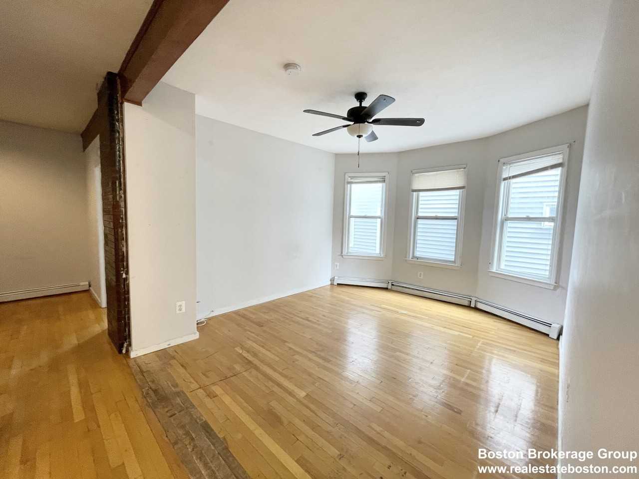 7 Iroquois St #2 - Photo 2 of 9