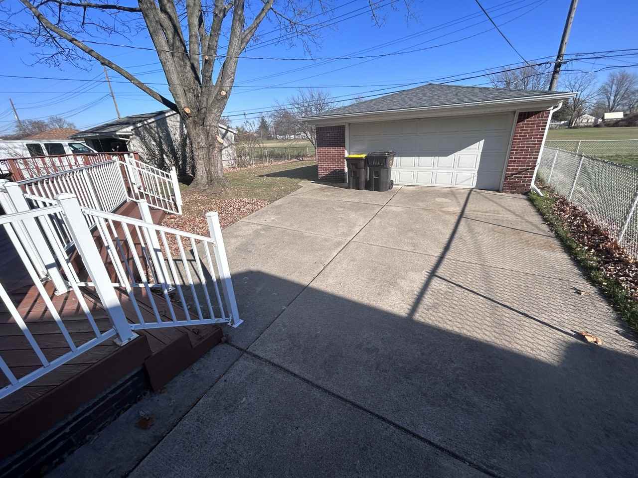 2431 Pinetree Dr - Photo 6 of 16