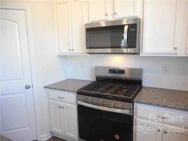 5022 Markfield Ln - Photo 6 of 22