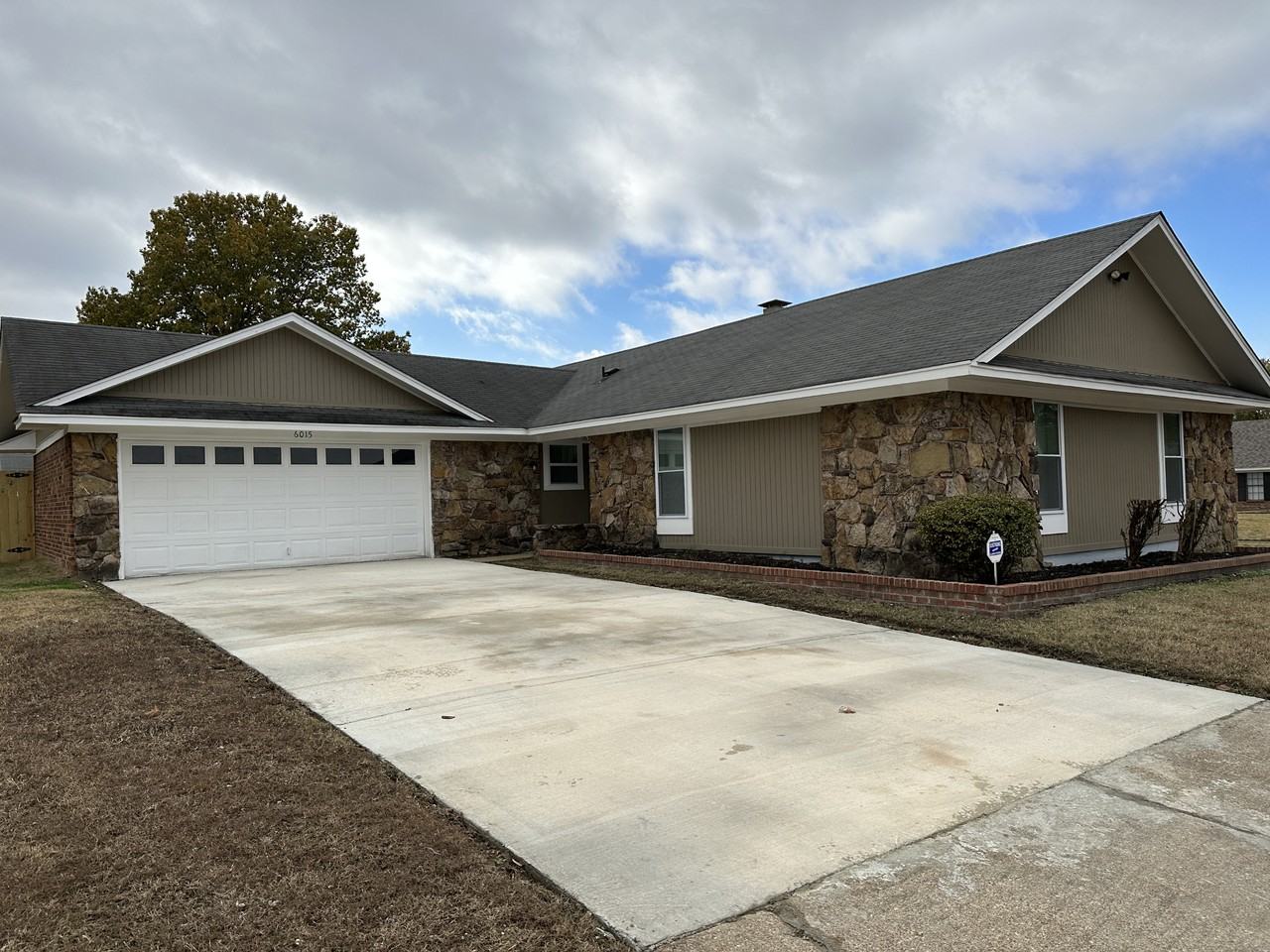 6015 Harvest Hill Cv - Photo 2 of 18