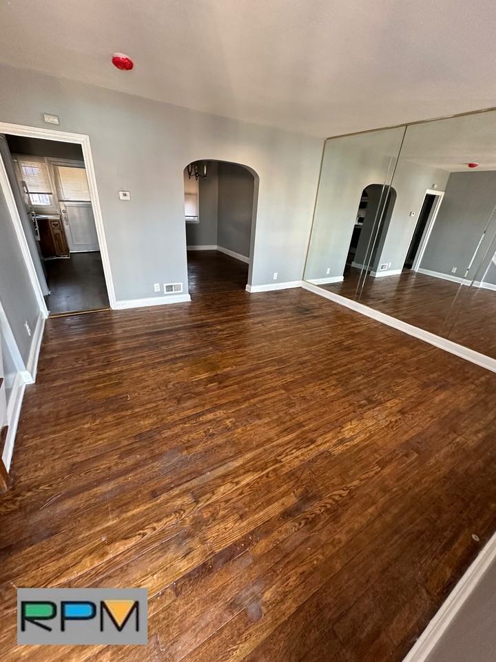 5103 Linden Heights Ave - Photo 2 of 12