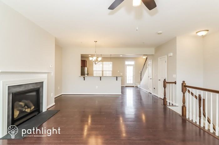 247 Buckeye Cir - Photo 2 of 20