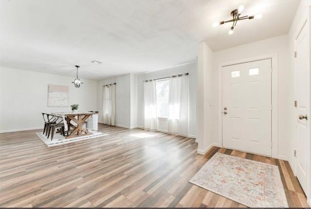 12213 Sylvester Dr - Photo 5 of 47