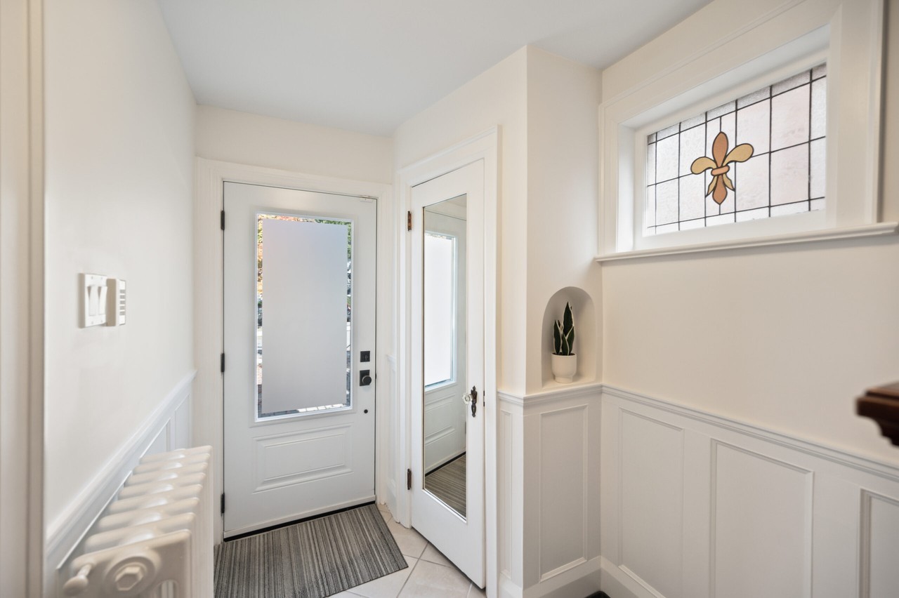 409 Castlefield Avenue - Photo 2 of 24