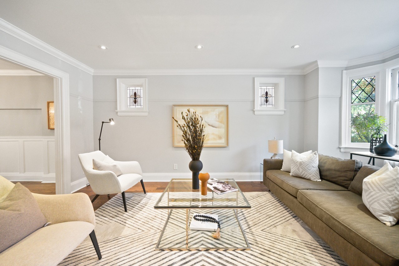 409 Castlefield Avenue - Photo 3 of 24