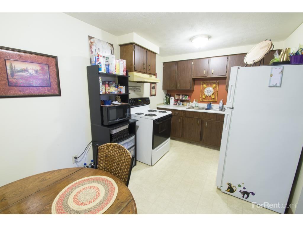 Fountaine DeVille Apartments - Photo 5 of 13