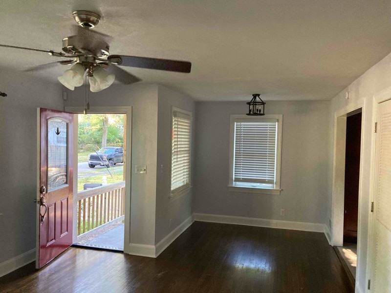 8580 Executive Dr - Photo 2 of 17