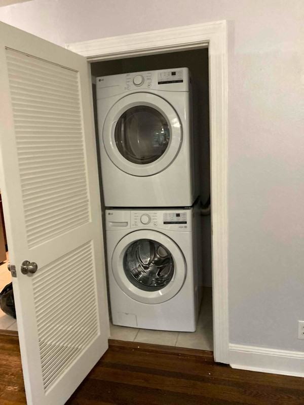 8580 Executive Dr - Photo 3 of 17